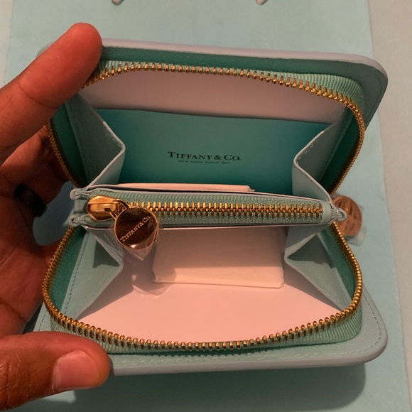 Tiffany&Co. Embossed leather, zippered wallet - Picture 4 of 6